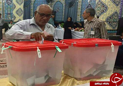 حضورپرشور اهل سنت و اقوام  هرمزگان مختلف در انتخابات + تصویر