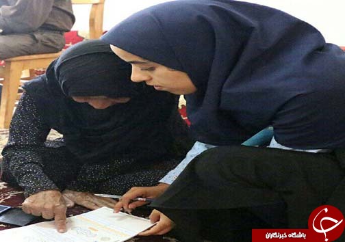 مادربزرگ 103 ساله رای خود را به صندوق انداخت
