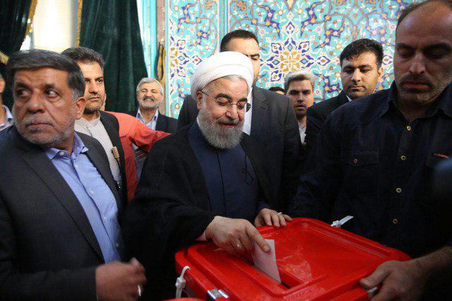 کدام شخصیت&zwnj;های سیاسی در انتخابات شرکت کردند+ تصاویر