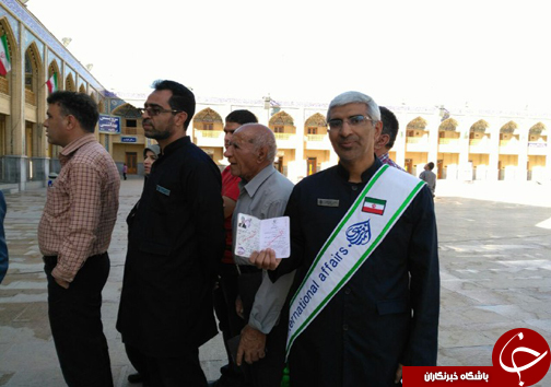 نمایش شکوه همدلی خادمان احمدبن موسی (ع) در انتخابات + تصاویر