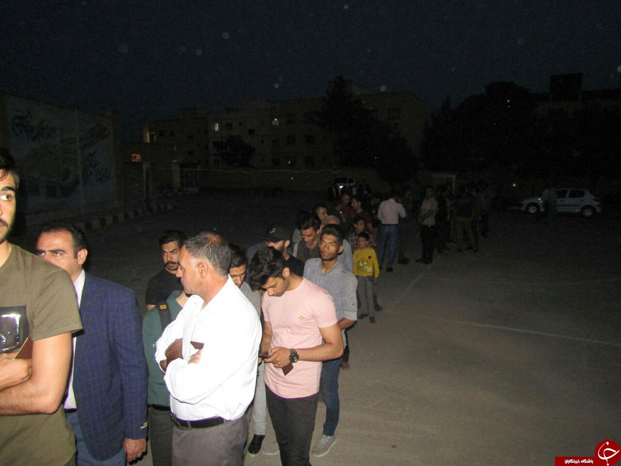 حضور کرمانی ها در ساعات شبانگاهی + تصاویر