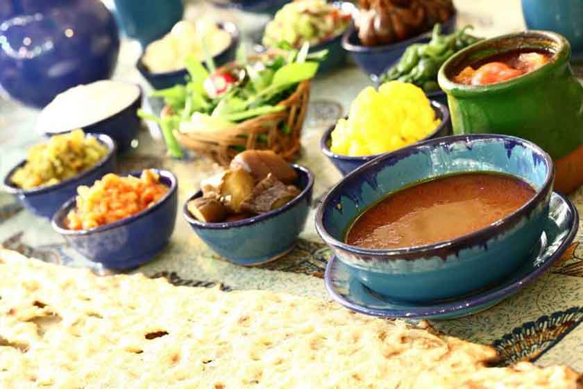 غذاهای محلی کاشان، از چلو دیزی تا کوفته آب سماق