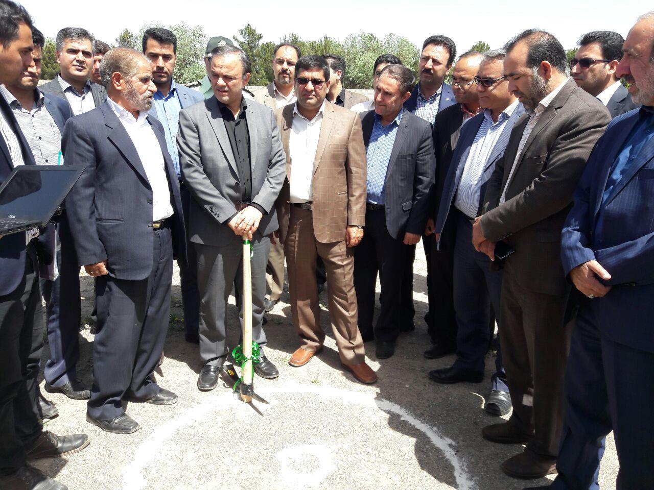 کلنگ زنی پرورشگاه مرحوم انوری در سیرجان