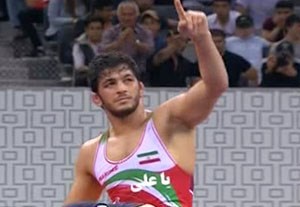 قهرمانی حسن یزدانی در کشتی آزاد در باکو + فیلم