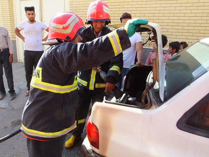 نجات پراید از آتش