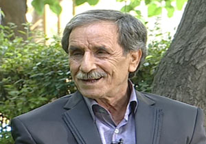 ماجرای گفت و گوی خبرنگار باشگاه خبرنگاران جوان با محمود بصیری پس از شایعه مرگش + فیلم