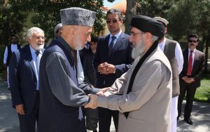 دیدار و گفتگوی کرزی با حکمتیار در مورد وضعیت جاری افغانستان