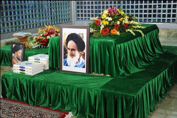 ادای احترام قاریان و حافظان 83 کشور جهان به مقام شامخ بنیان گذار جمهوری اسلامی ایران