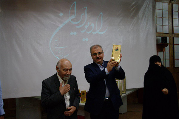 تجلیل از برگزیدگان مسابقه استاد نوری در سالروز تاسیس رادیو/ آبروانی: رسانه&zwnj;ها معرف میراث فرهنگی و آموزگار ارزش&zwnj;ها باشند