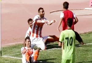 تساوی یک گله آلومینیوم با بادران