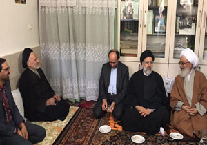دیدار حجت الاسلام و المسلمین رئیسی با نماینده ولی فقیه در استان