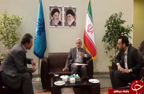 هاشمی طبا در محل ضبط رادیو حضور یافت