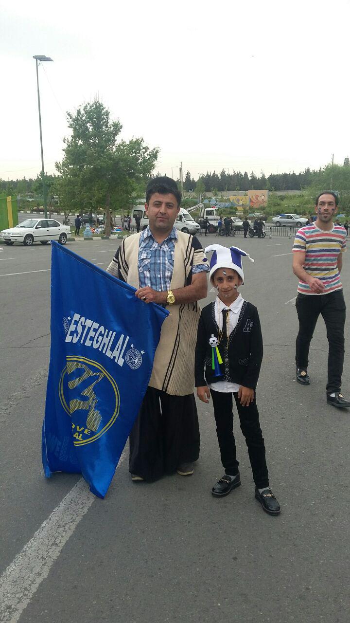 آماده سازى طرح موزاييكى در ورزشگاه آزادی/ بازار سیاه بلیت فروشی در ورزشگاه/ شعار آبی ها علیه بازیکن پرسپولیسی