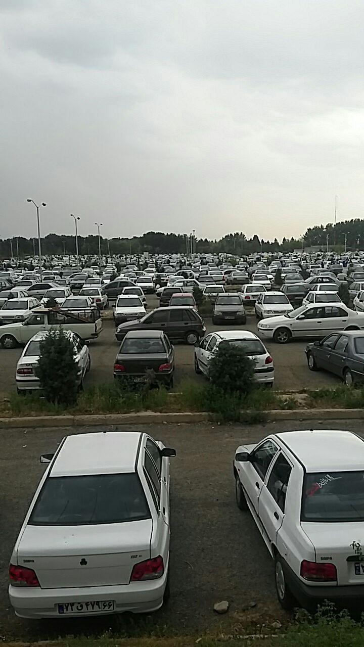 آماده سازى طرح موزاييكى در ورزشگاه آزادی/ بازار سیاه بلیت فروشی در ورزشگاه/ شعار آبی ها علیه بازیکن پرسپولیسی