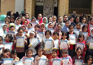 برگزاری مسابقات شنای دختران دانش آموزگلپایگانی