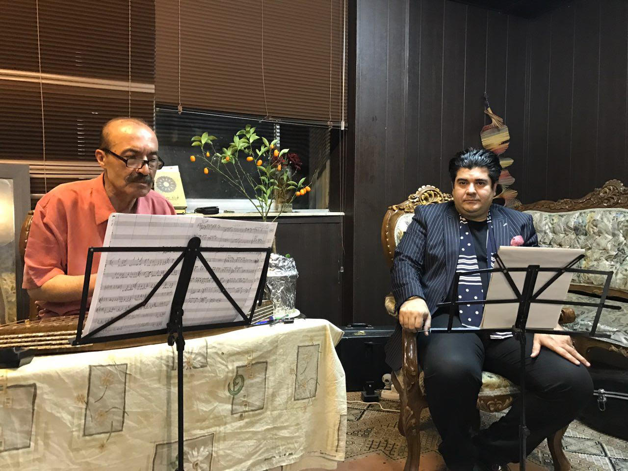 سالار عقیلی &laquo;میهن&raquo; را می&not;خواند