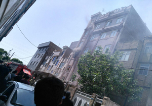 آتش&zwnj;سوزی یک واحد آپارتمان در عبدل&zwnj;آباد + فیلم
