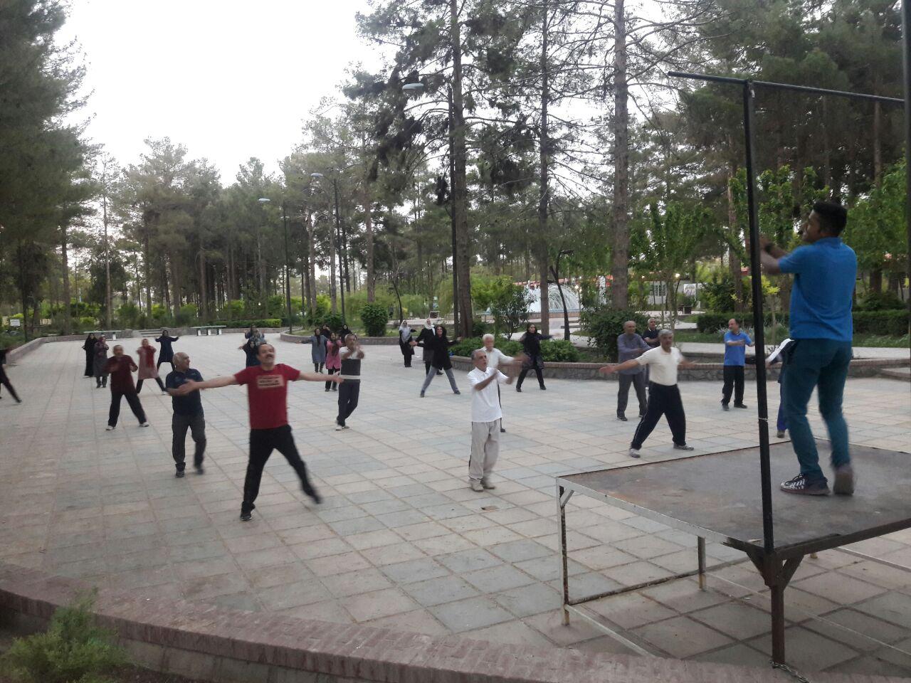 برگزاری ورزش صبحگاهی ـ خانوادگی در کرمان