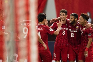 شاگردان فیل بزرگ سئول را گلباران کردند