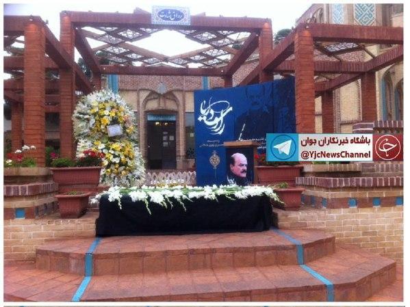 آغاز مراسم تشییع پیکر فیروز زنوزی جلالی