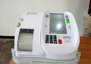 آموزش استفاده از دستگاه الکترونیکی  اخذ رای در دانشگاه پیام نور خرمشهر