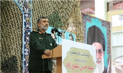 اگر نگاه به غرب باشد باید کاسه گدایی دستمان بگیریم