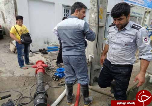 سرعت در اطفای حریق شهری با نصب شیرهیدرانت آتش نشانی +تصاویر