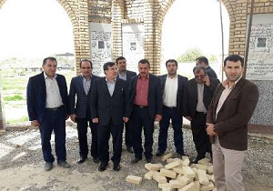 بازدید استاندار از گلزار شهدای روستای خیارج