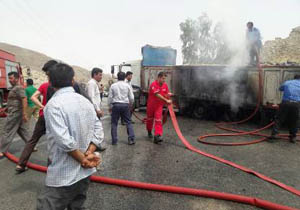 خودروی حمل ذرت طعمه حریق شد