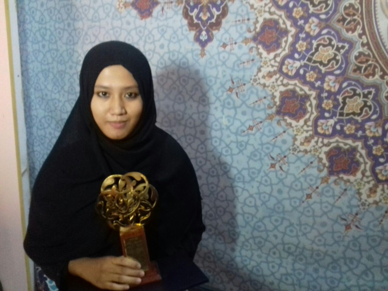 در ۱۷ سالگی حافظ کل قرآن بودم
