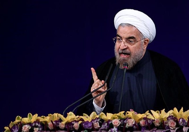 رئیس جمهور وارد سالن تلاش کرمان شد/ با شفافيت و راستگويى مسیر اعتلاى كشور را ادامه می دهيم