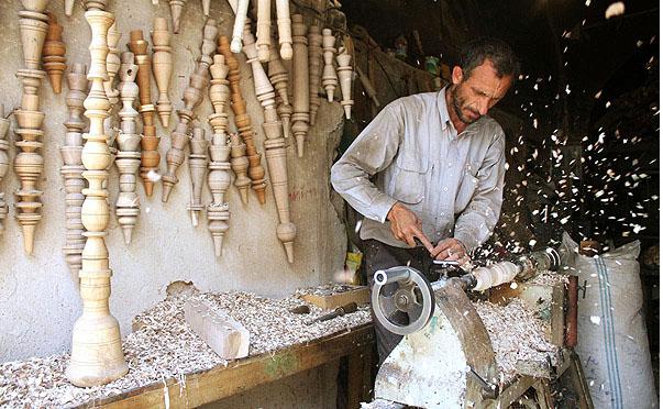 وقتی بازار چوب،تخته می شود/آفت وارداتِ برخی مواد خام،بر پِیکَرِ یکی از قدیمی ترین صنایع ایران