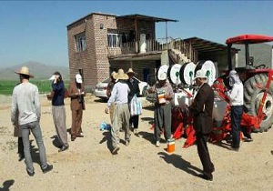 کاشت چغندر قند به روش مکانیزه در سقز
