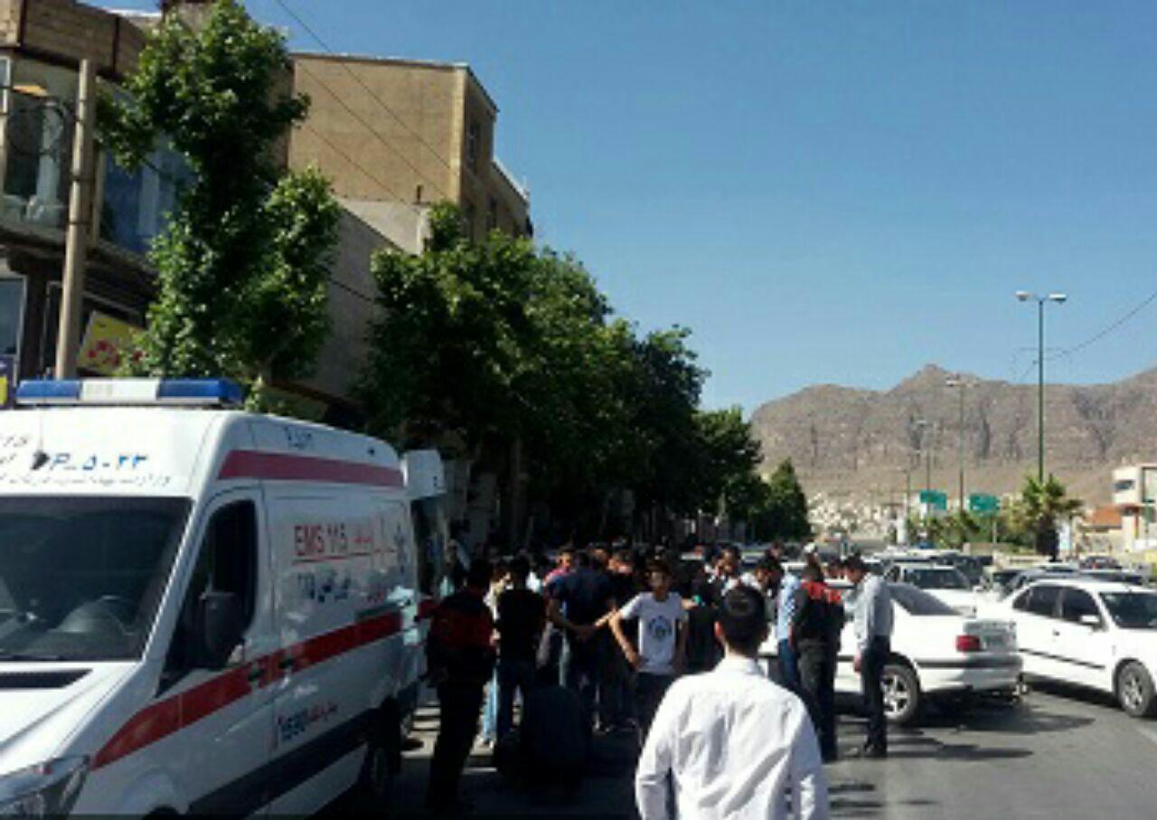 تصادف در بلوار شریعتی / راننده بدون خودرو گریخت + تصاویر