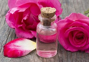 هیدراته کردن پوست با گلاب
