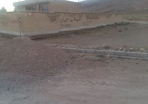 کمبود روکش آسفالت در جاده روستایی خانه‌خمیس علیا + فیلم