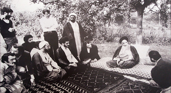تصاویر دیده نشده از امام خمینی&zwnj; (ره) در فرانسه