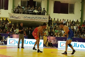 شکست رعد پدافند مقابل بیمه رازی در لیگ کشتی آزاد