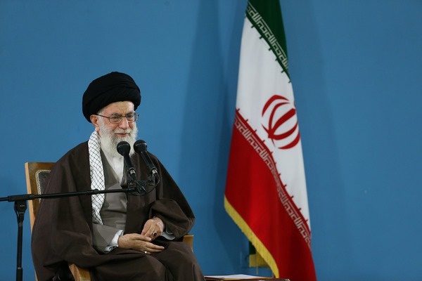 خاطره رهبری از امام(ره)/ ایشان برای چه گریه کردند؟