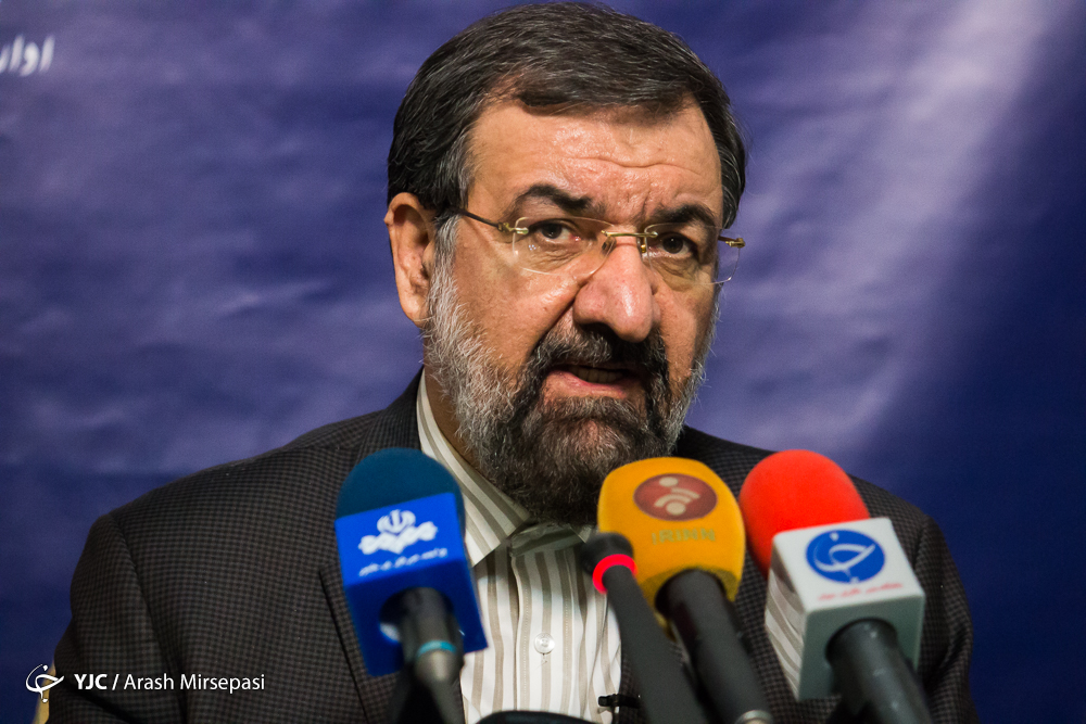 چه کسی گفته انقلابیون با تعامل با بیرون مخالفند؟/ باید تهدیدات را به فرصت تبدیل کنیم
