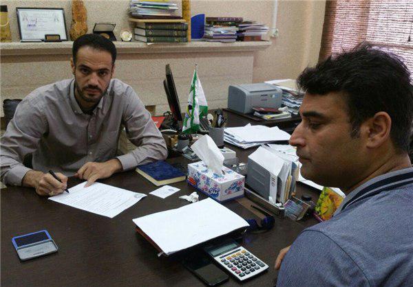 دروازه بان لیگ برتری همزمان با 2 باشگاه قرارداد بست+ تصاویر
