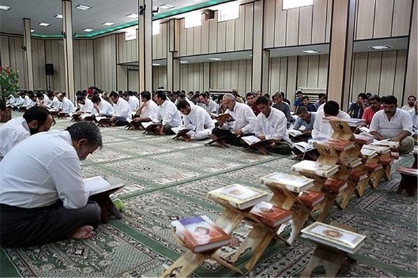 مقابله سنت قدیمی ماه رمضان در استان بوشهر/ رسوم محلی حفظ شود