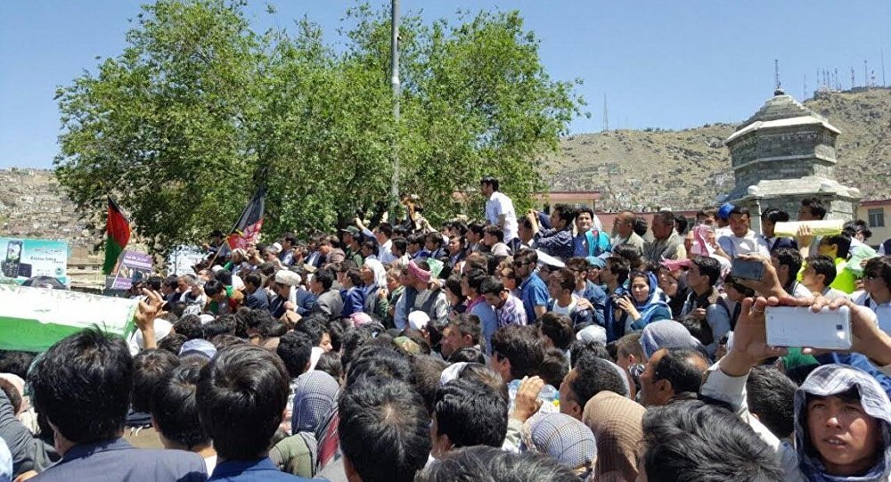 برگزاری تظاهرات ضددولتی در افغانستان پس از انفجار مرگبار خونین کابل