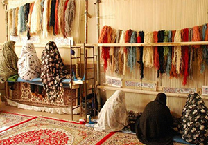 ارسال ۶۰۰ تخته فرش از آران و بیدگل به عتبات عالیات