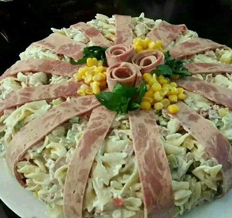 طرز تهیه سالاد ماکرونی مجلسی و خوشمزه