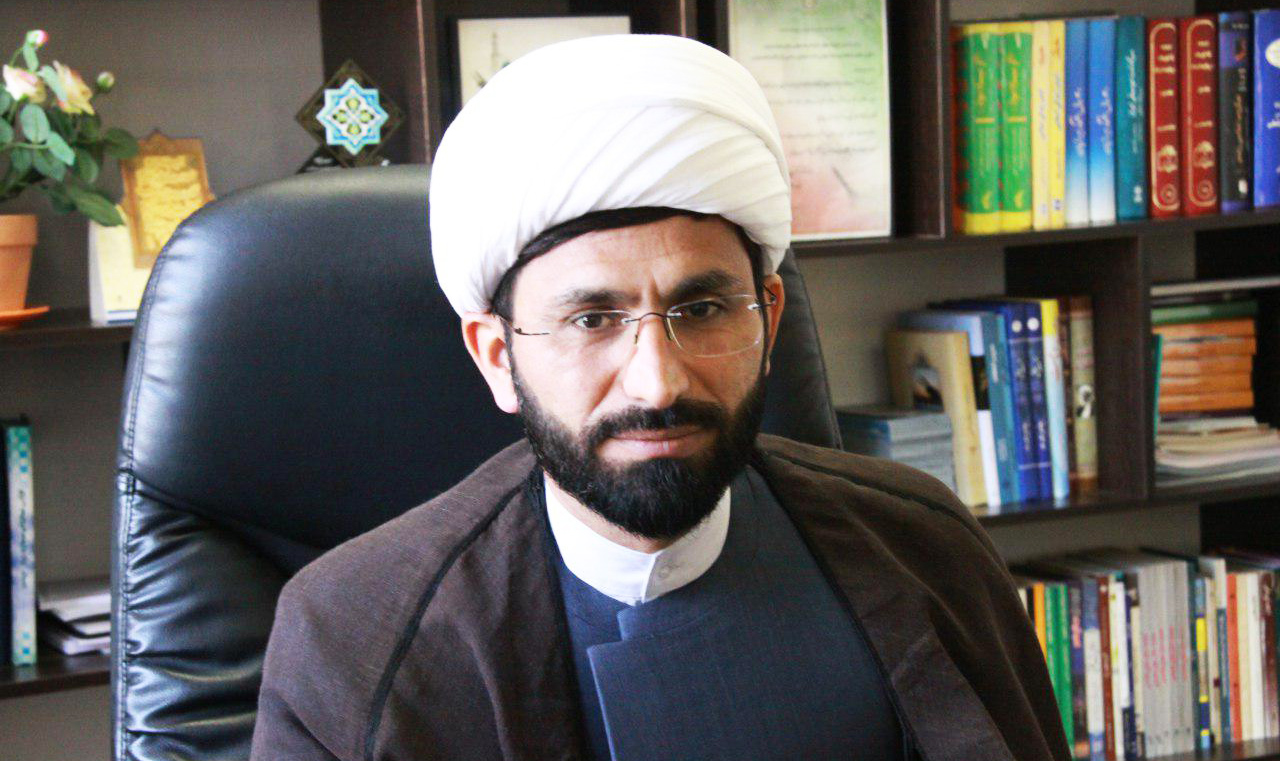 نسل‌های بعد انقلاب باید با مکتب امام (ره) و دستاورد‌های انقلاب آشنا شوند