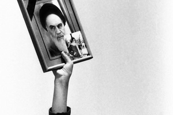 ایران سوگوارِ روح خدا؛ امت در تشییع امام قیام کرد