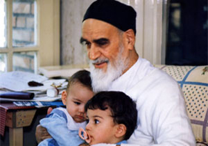 آشنایی کودکان و نوجوانان با شخصیت امام خمینی (ره)