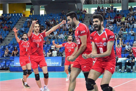 ایران 3 - لهستان یک / نخستین پیروزی بلندقامتان ایران در غیاب معروف!