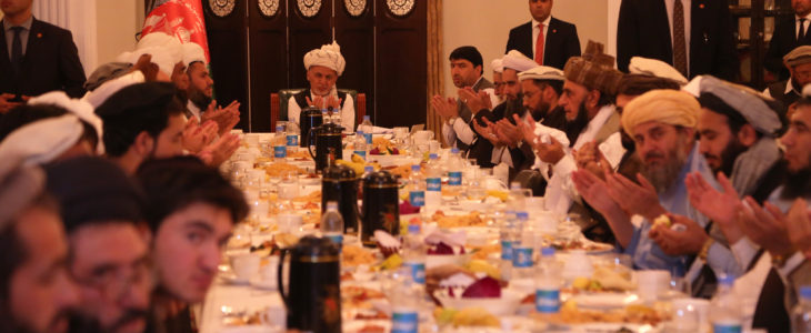 نشست مشورتی اشرفغنی با رئیس و اعضای شورای سراسری علمای افغانستان نشست مشورتی اشرفغنی با رئیس و اعضای شورای سراسری علمای افغانستان